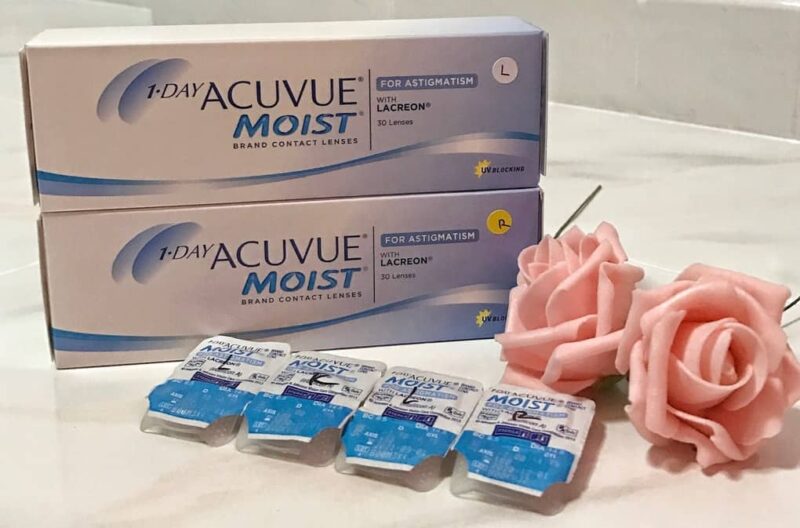 Линзы Acuvue Moist